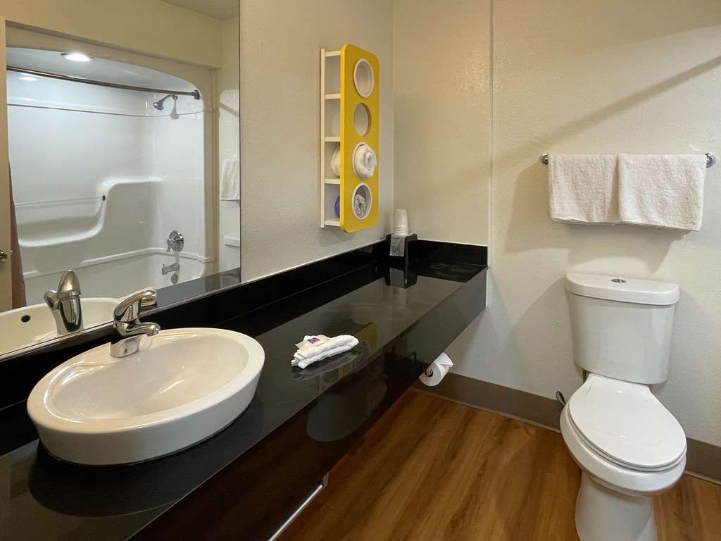 Motel 6 Duncanville TX Dallas - photo 11