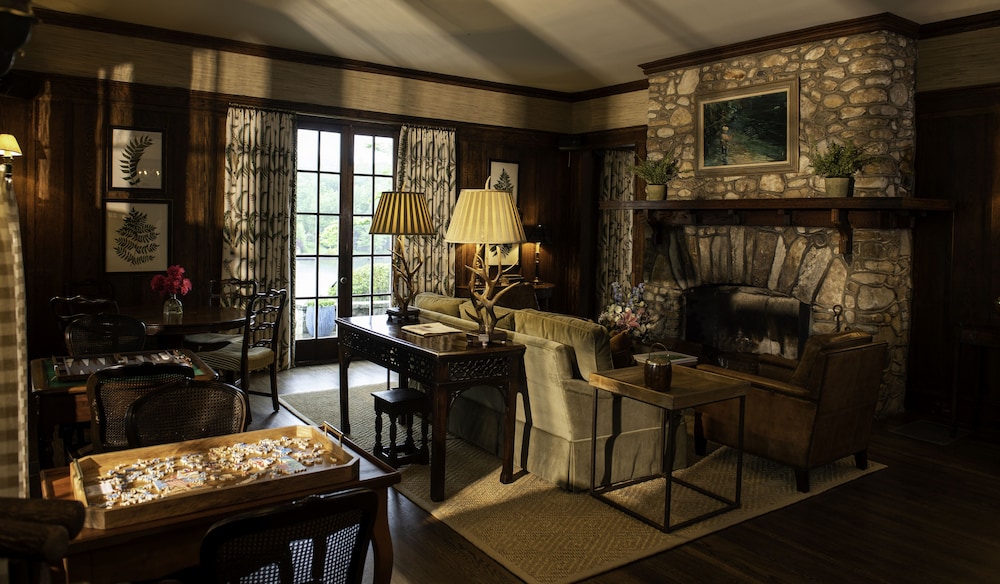 Greystone Inn - photo 2