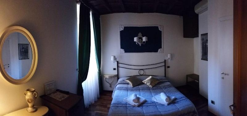 Diapason Colosseum Suite — 4-Star Luxury Hotel in Rome, Italy