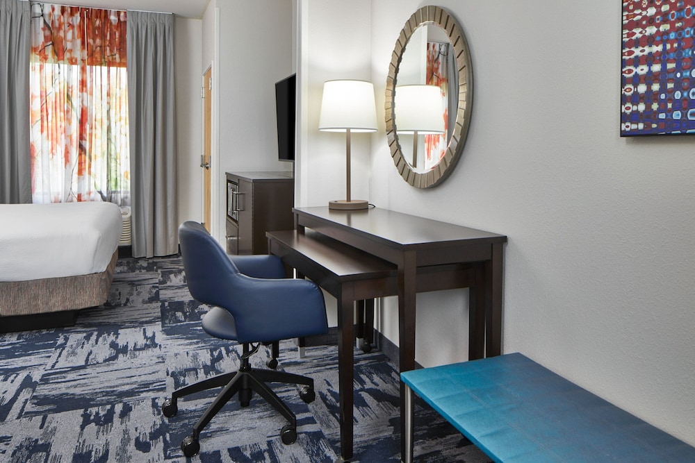 Fairfield Inn and Suites Gainesville - photo 6
