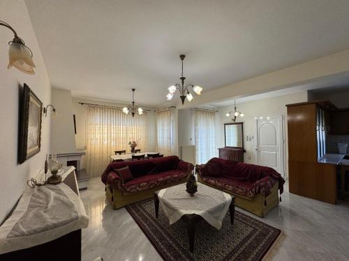 Triangle Park Apartments A1 — 4-Star Luxury Hotel in Kozani, Greece