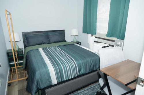 Emerald2 Room at Brighton Beach 2Min Walk to Ocean & Subway Chic Stay in Brooklyn, United States