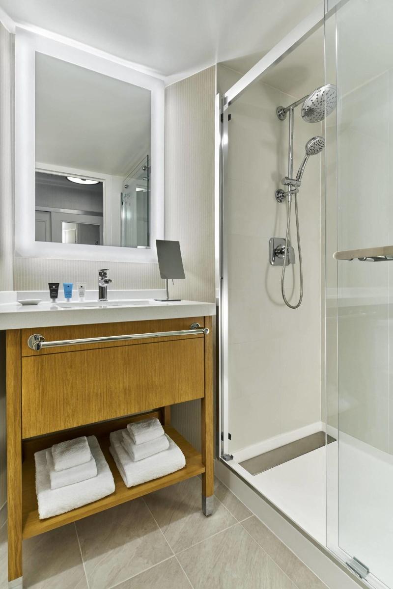 Delta Hotels by Marriott Richmond Downtown - photo 42