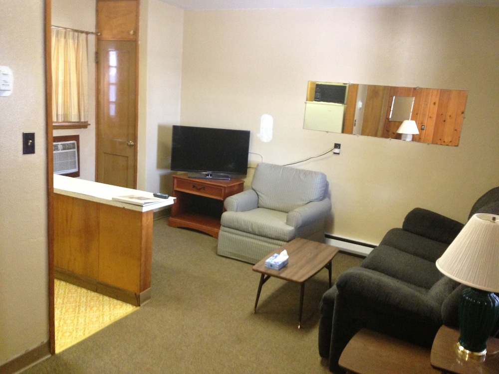 Jamestown Motel - photo 17