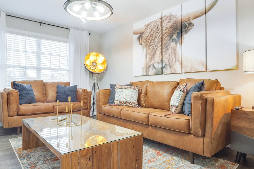Modern Townhome: Walk to Tennessee Tech University — 4-Star Luxury Hotel in Cookeville, United States