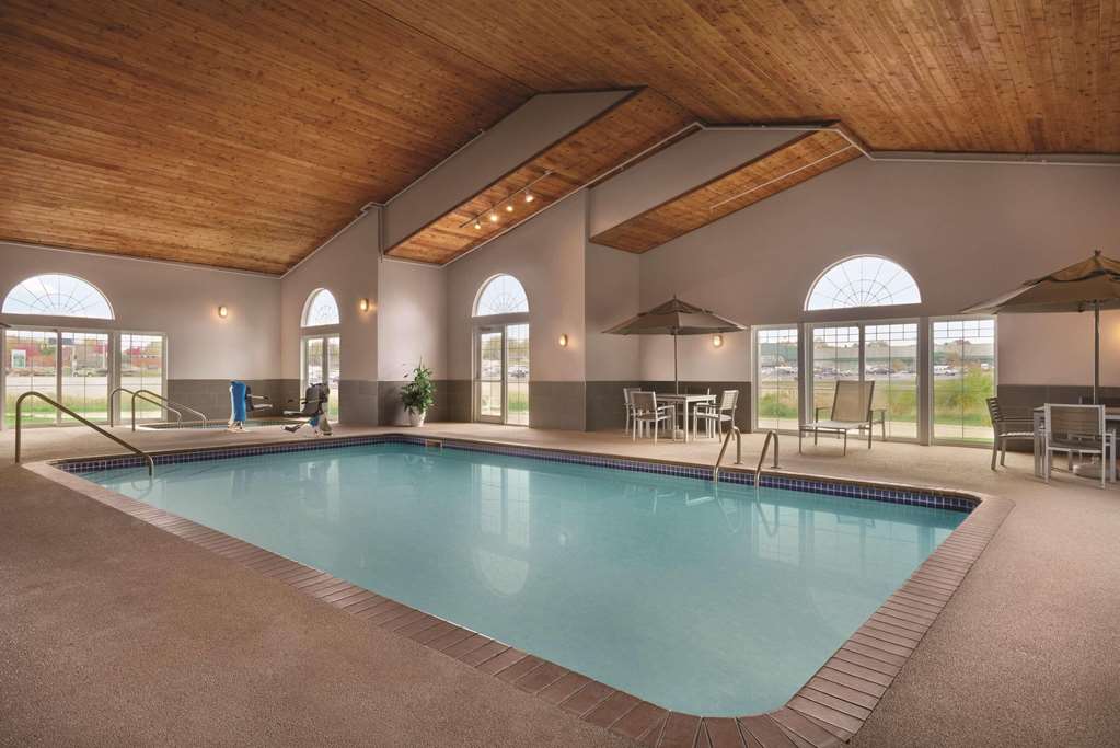 Country Inn & Suites by Radisson Waterloo IA - photo 19