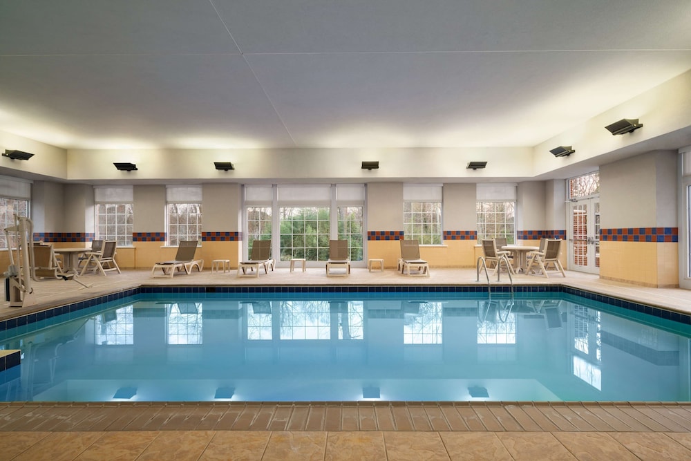 Hampton Inn & Suites Williamsburg Central - photo 19