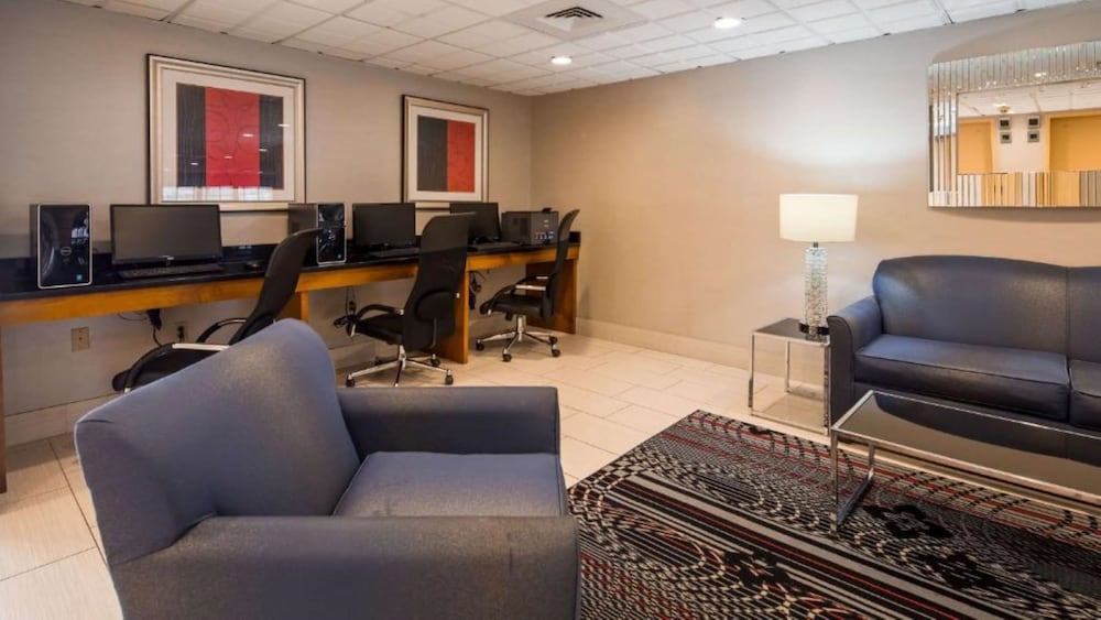 Days Inn by Wyndham Englewood Dayton Airport - photo 29