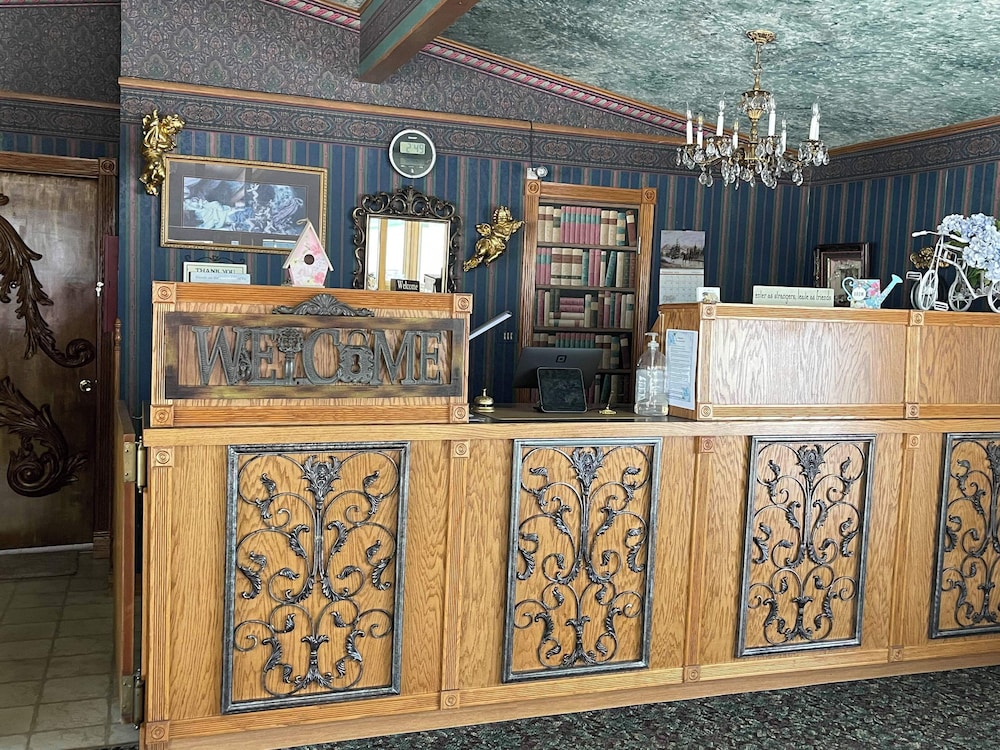 Victorian Inn Superior By Capital O NE - photo 8