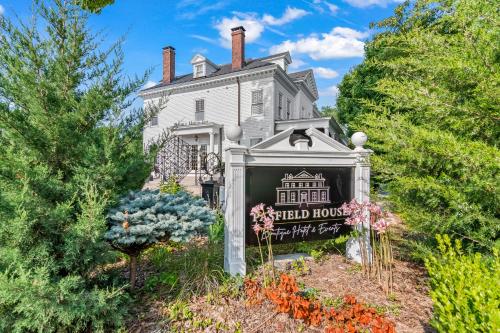 The Pasfield House — 4-Star Luxury Hotel in Springfield, United States