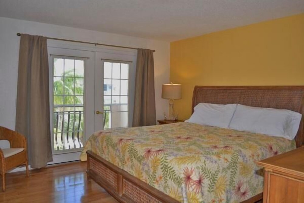 Sunset Terrace 204 - photo 3