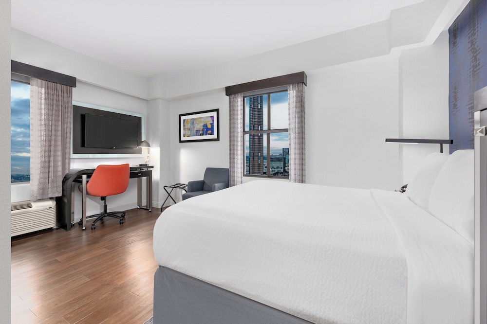 Holiday Inn Express Dallas Downtown - photo 24