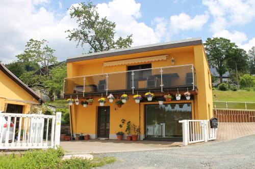 Ferienhaus Röbiger — hotel in Klingenthal