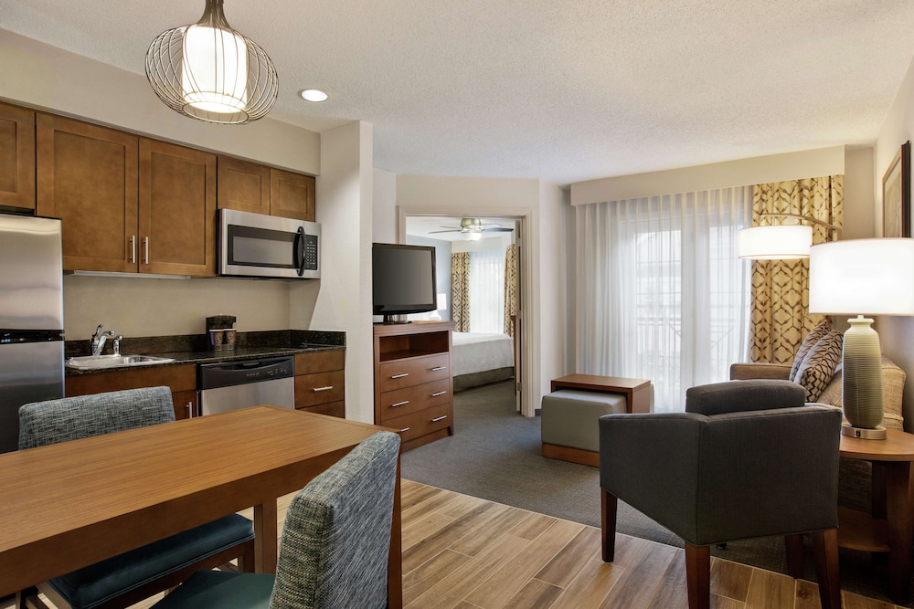 Homewood Suites by Hilton Kansas City Airport - photo 8