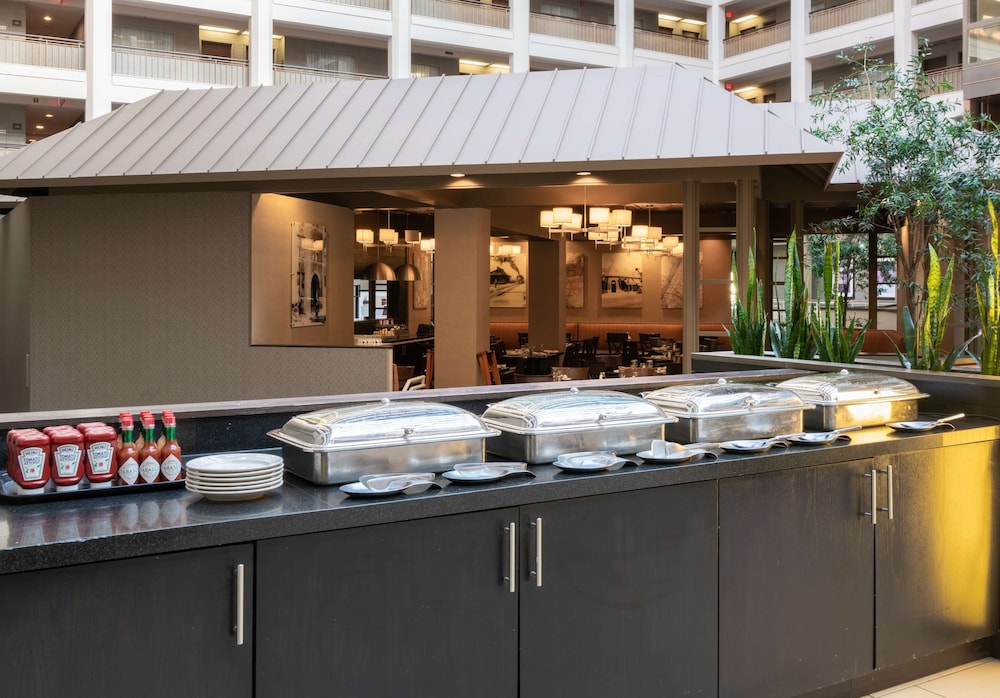 Embassy Suites by Hilton Chicago North Shore Deerfield - photo 44