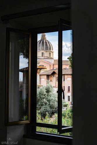 The Little Big House — 4-Star Luxury Hotel in Rome, Italy