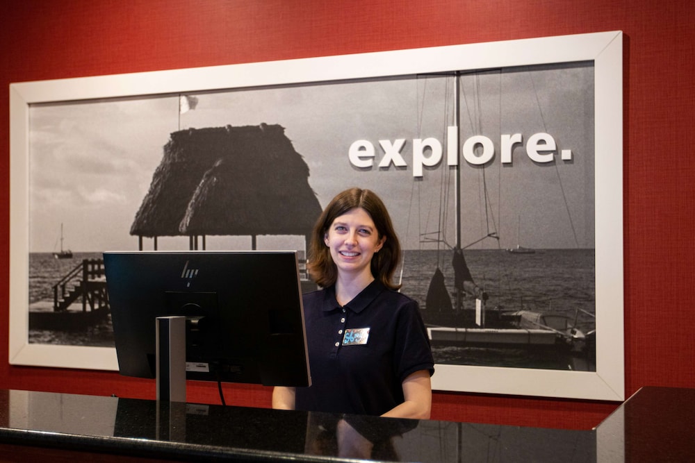 Hampton Inn Gloucester - photo 2