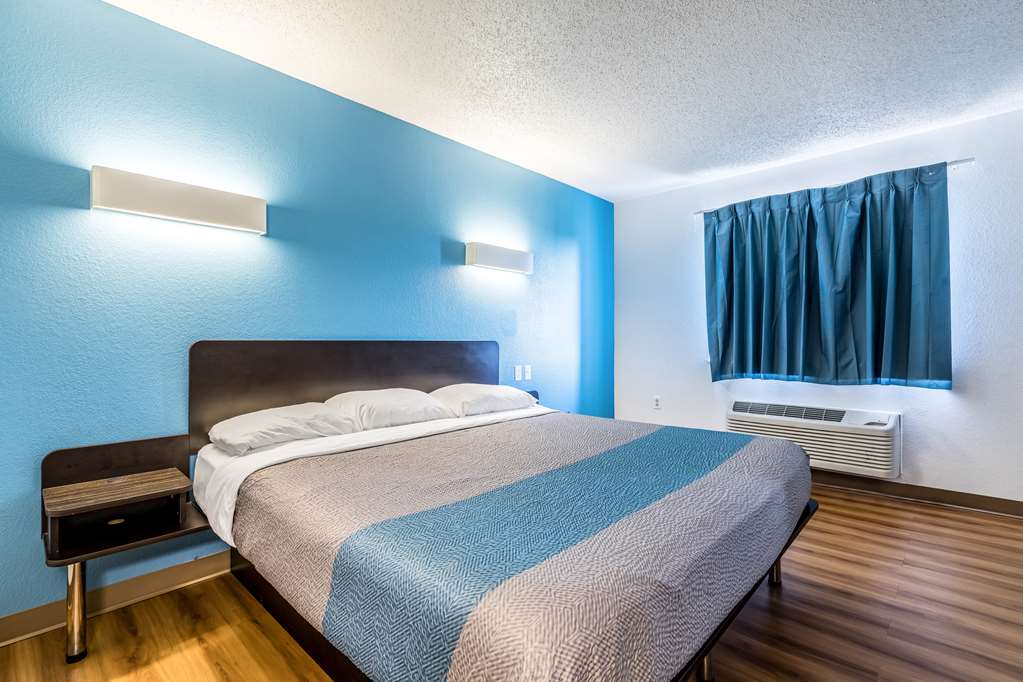 Motel 6 Indianapolis IN Southport - photo 10
