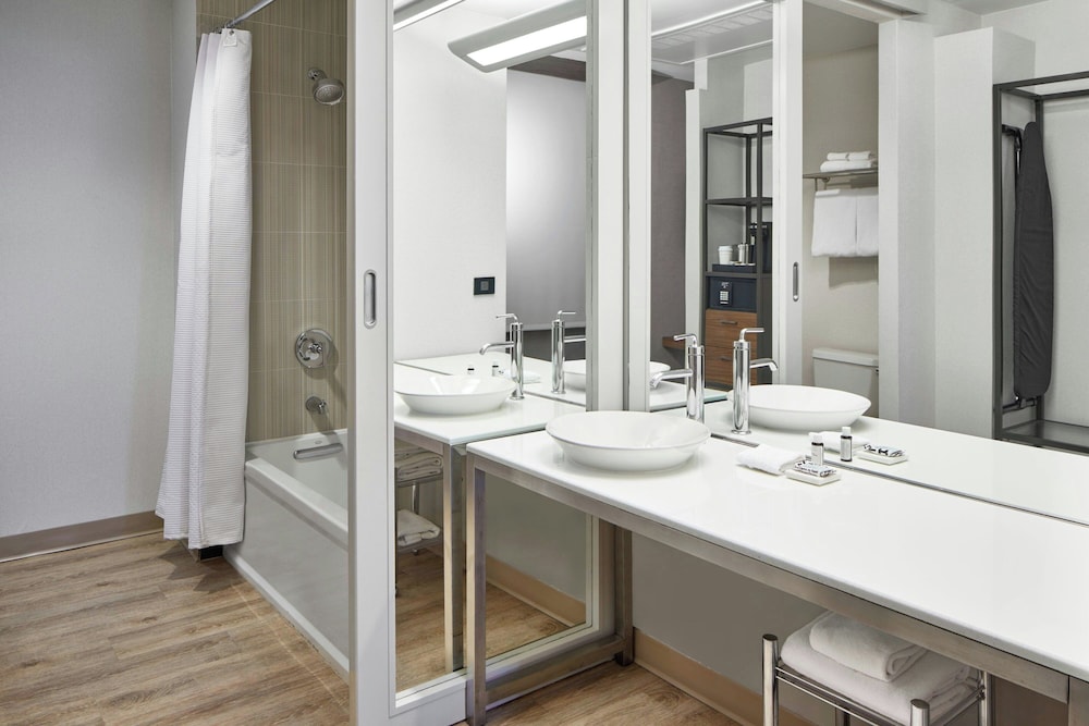 AC Hotel by Marriott National Harbor Washington D.C. Area - photo 33