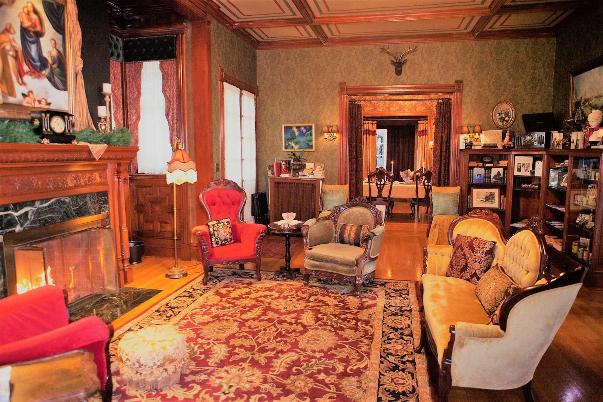 Alexander Mansion Bed and Breakfast - photo 22