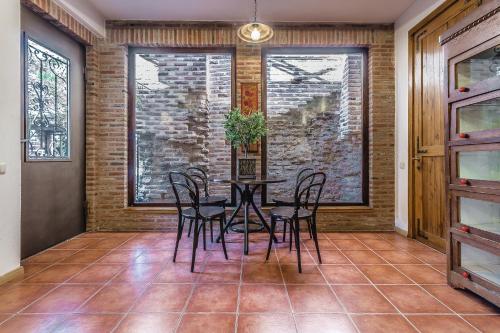 Ateshgah Residence