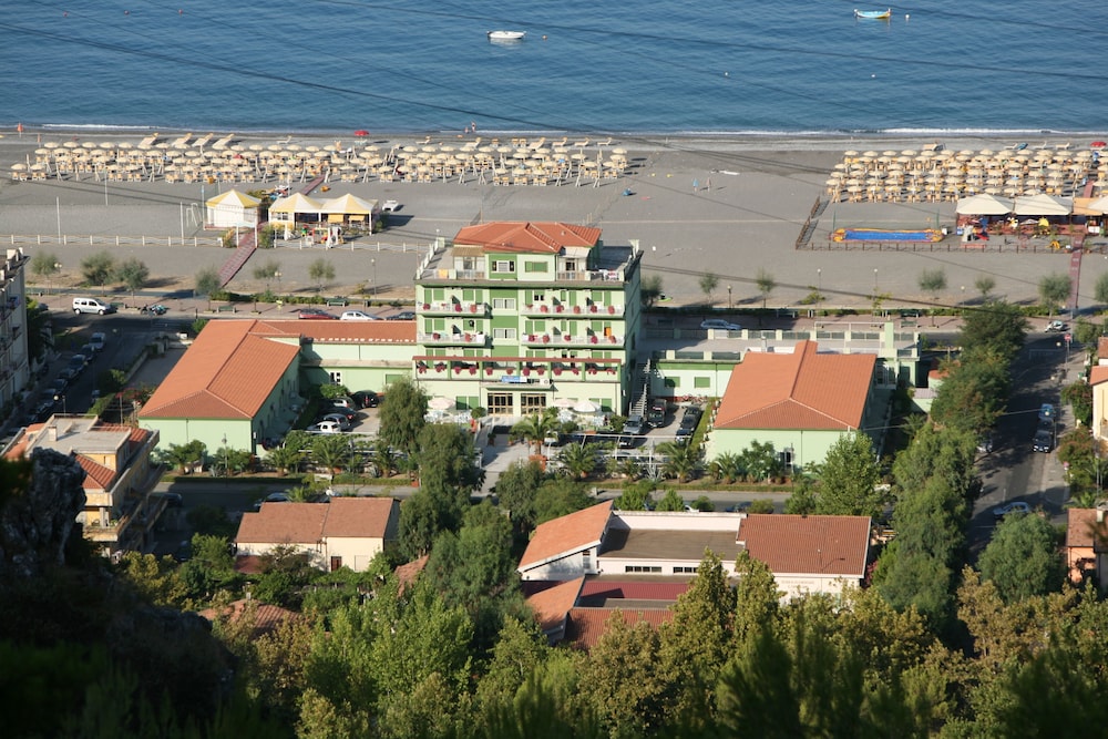 Hotel Germania - carbon neutral hotel in Praia A Mare