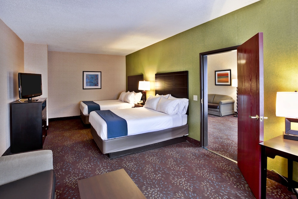 Holiday Inn Express Hotel & Suites Woodhaven by IHG - photo 31