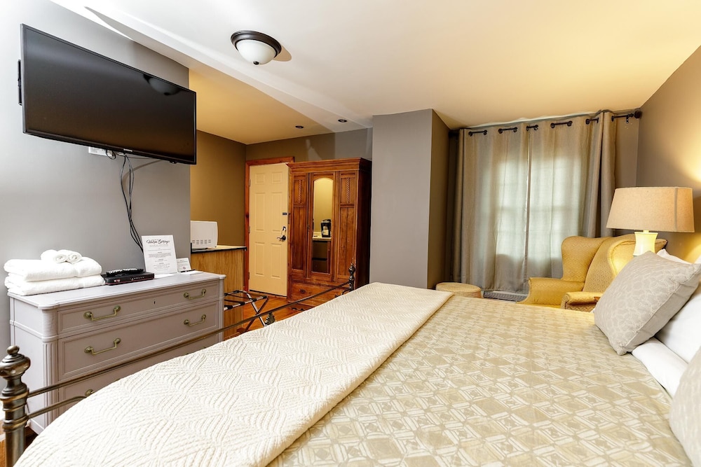 The Inn At Warm Springs - photo 36