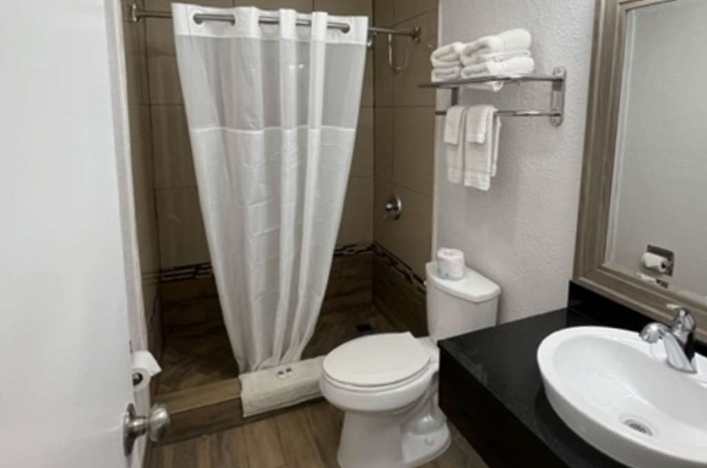 Motel 6 Orange CA Anaheim - photo 17