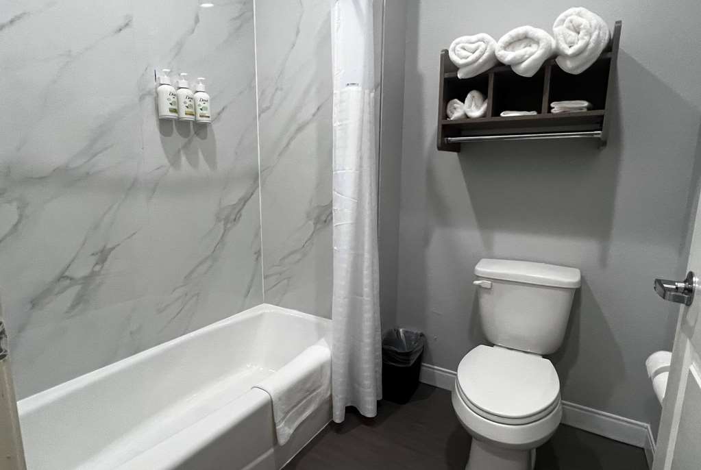 Baymont by Wyndham Freeport Texas - photo 34