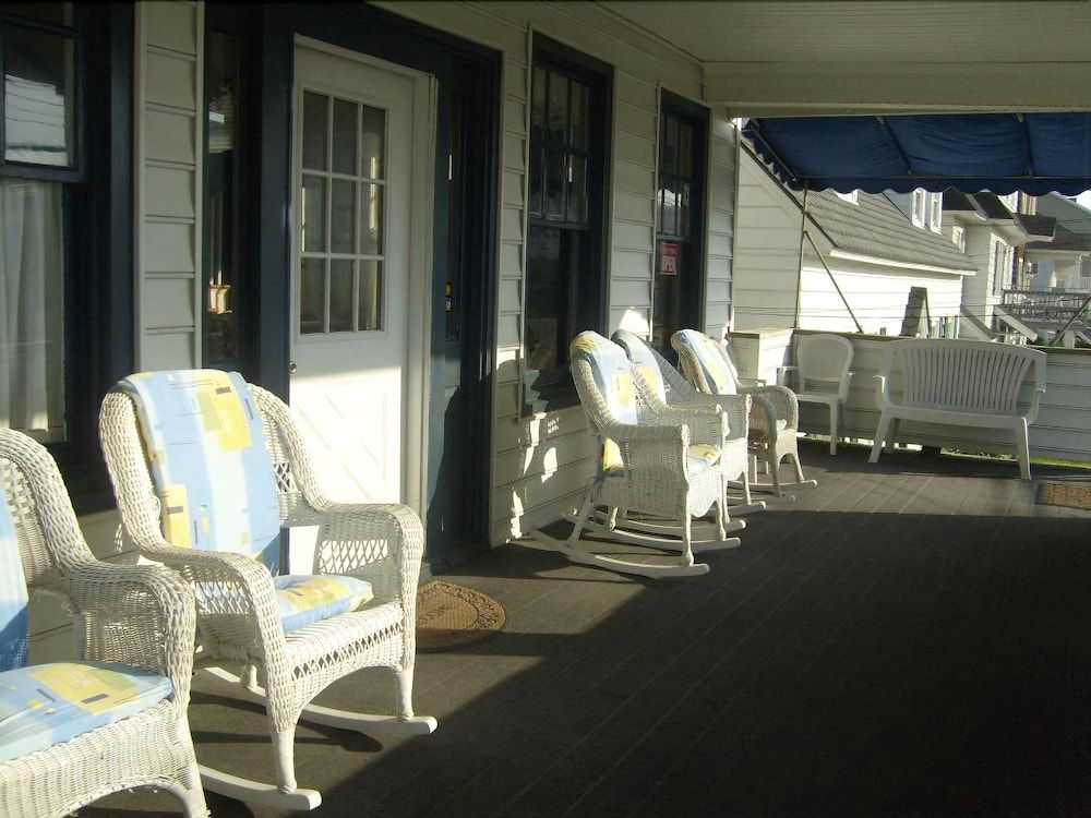 Surf Villa Hotel - photo 9