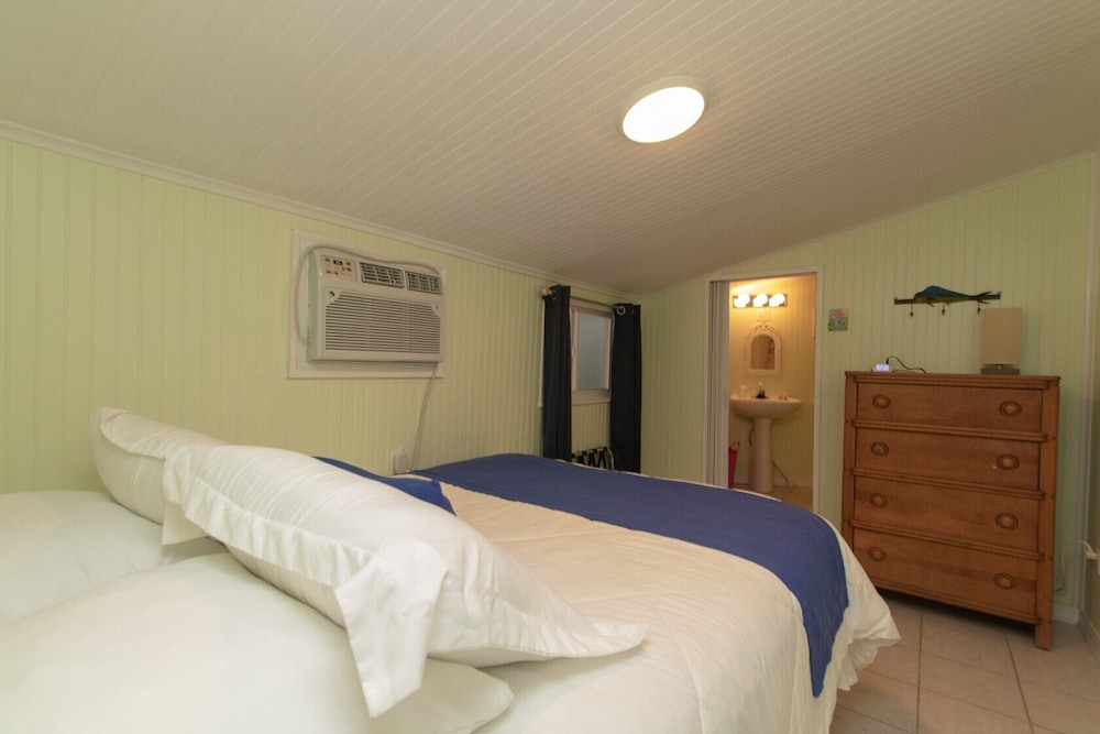 Sunset Cove Beach Resort - photo 20