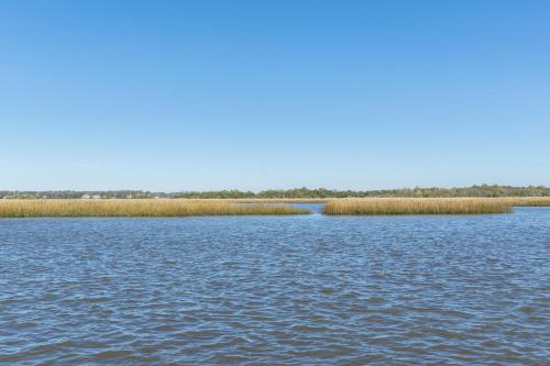 Two Buoys And A Gull by Oak Island Accommodations - photo 25