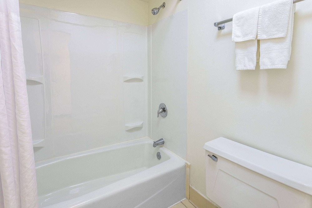 Studio 6 Suites Jacksonville NC - photo 19