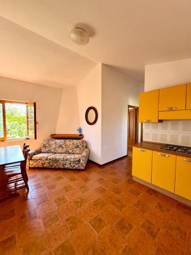 Trilocale a 900mt dalla Spiaggia La Cinta in San Teodoro, Italy