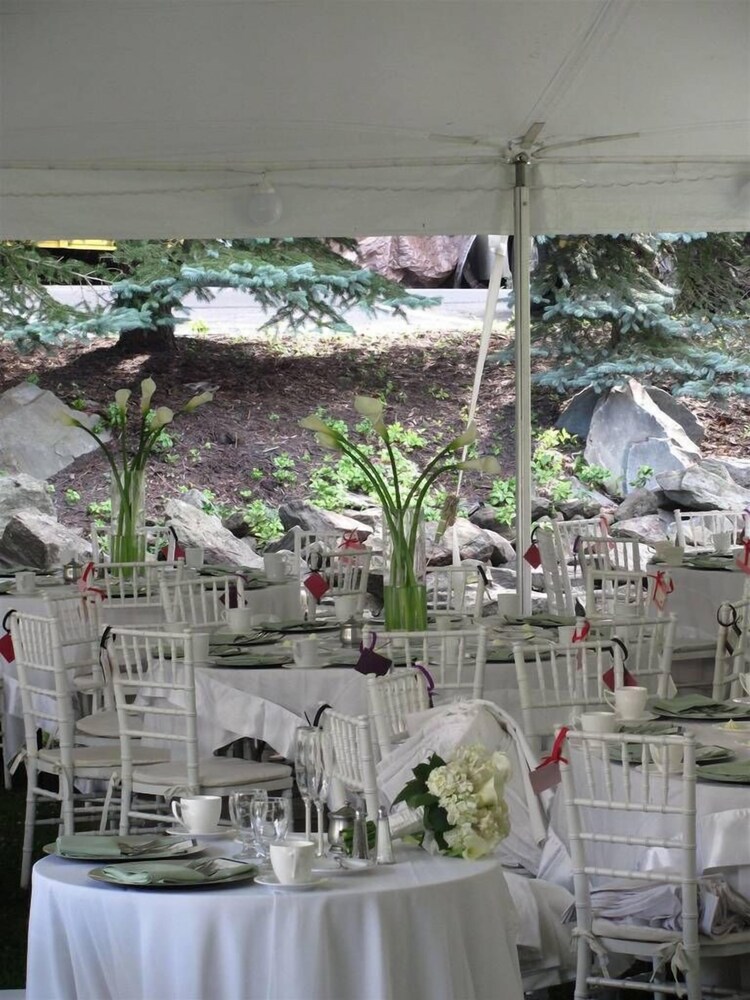 Nichols Village Hotel - photo 19