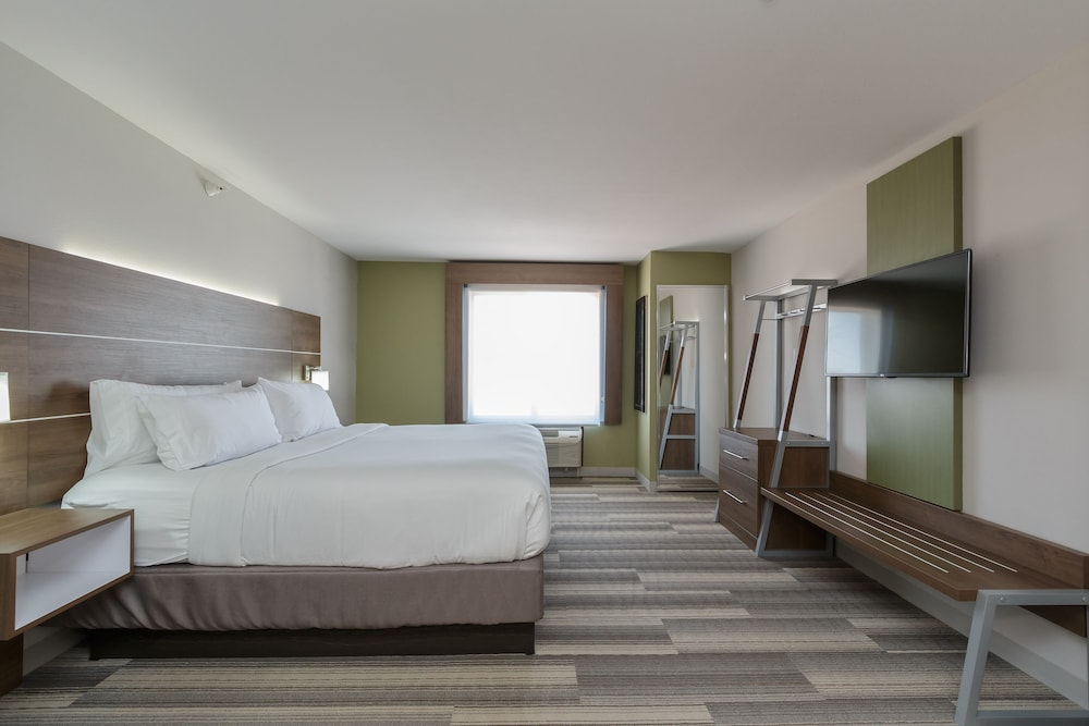 Holiday Inn Express Hotel & Suites South Bend by IHG - photo 42
