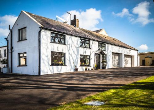 Mallard Cottage — 4-Star Luxury Hotel in Whitehead, United Kingdom