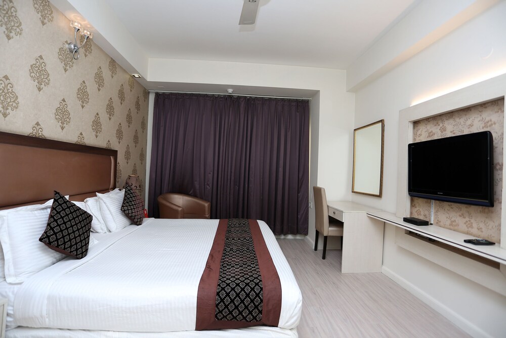 Hotel Manyaa - carbon neutral hotel in Gurgaon