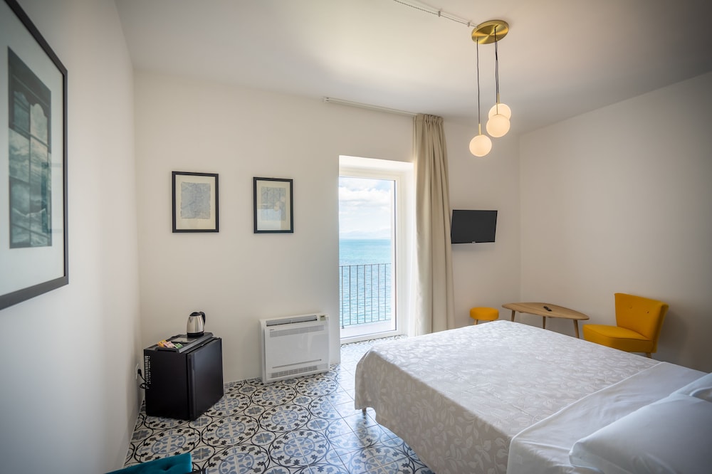 Borgo dei Saraceni Flower Home — 4-Star Luxury Hotel in Agropoli, Italy