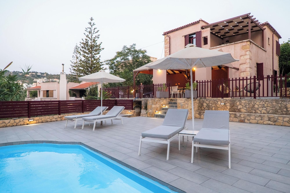 Casa Chris — 4-Star Luxury Hotel in Chania, Greece