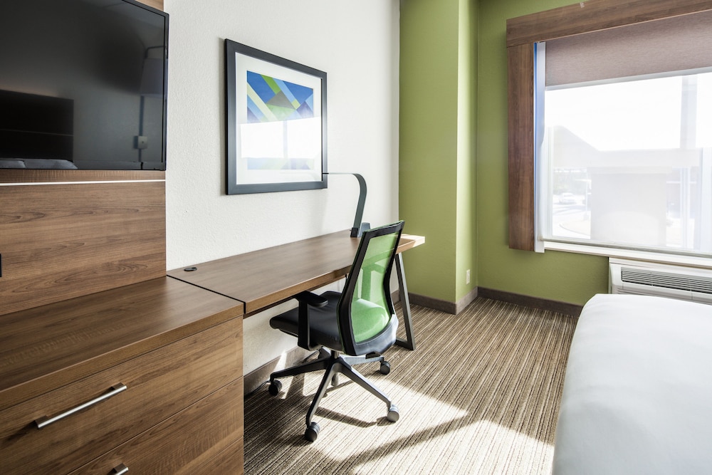 Holiday Inn Express & Suites Chattanooga by IHG - photo 9