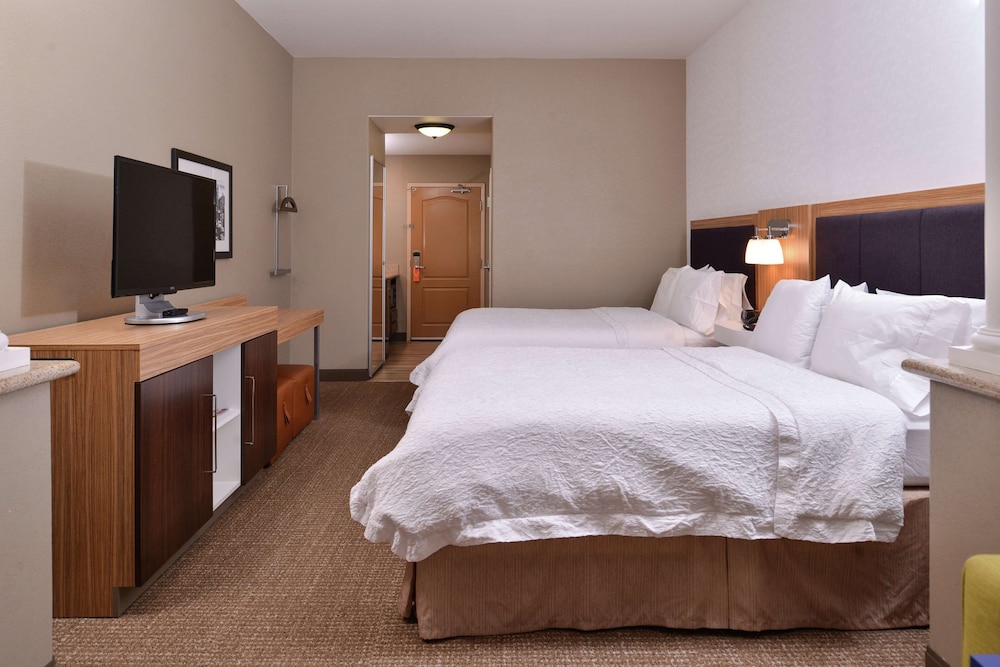 Hampton Inn & Suites Woodland Sacramento Area - photo 18