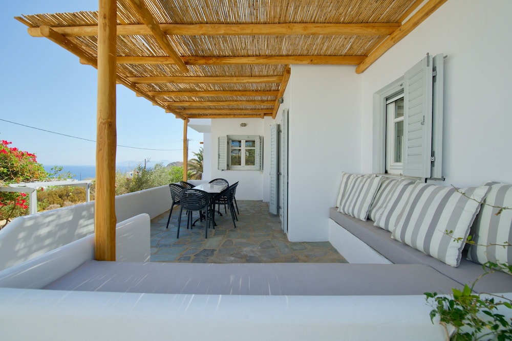 Ammoa Rammos — 4-Star Luxury Hotel in Serifos, Greece
