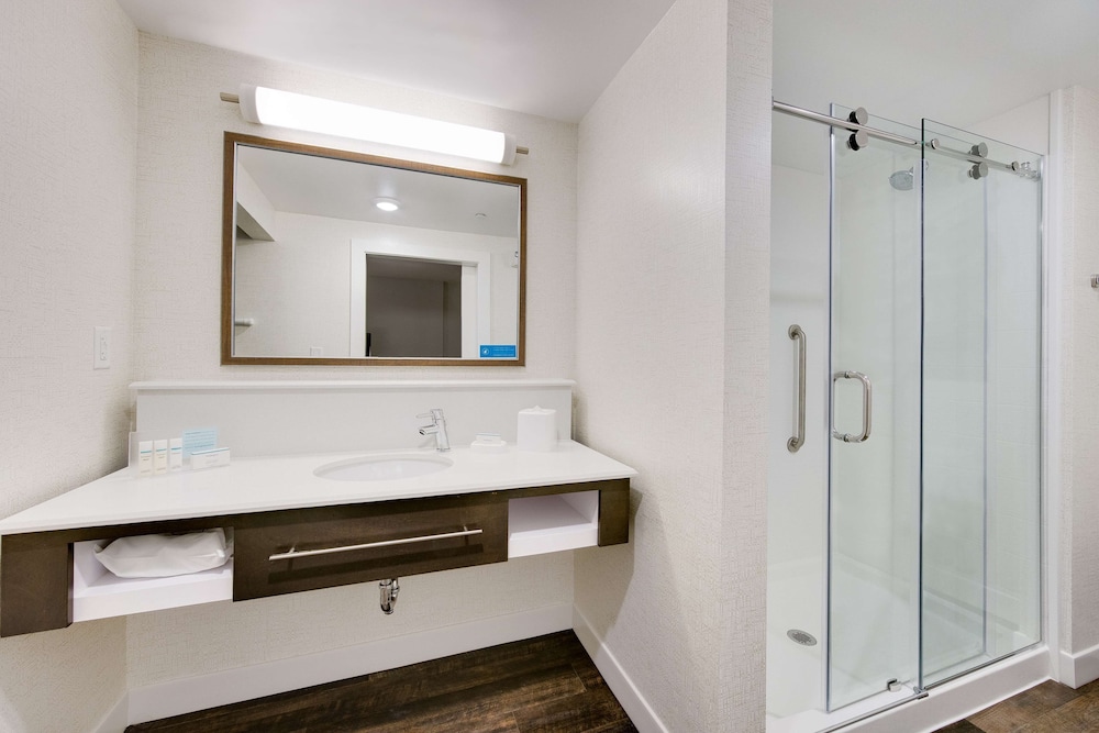 Hampton Inn & Suites Fort Worth Downtown - photo 27