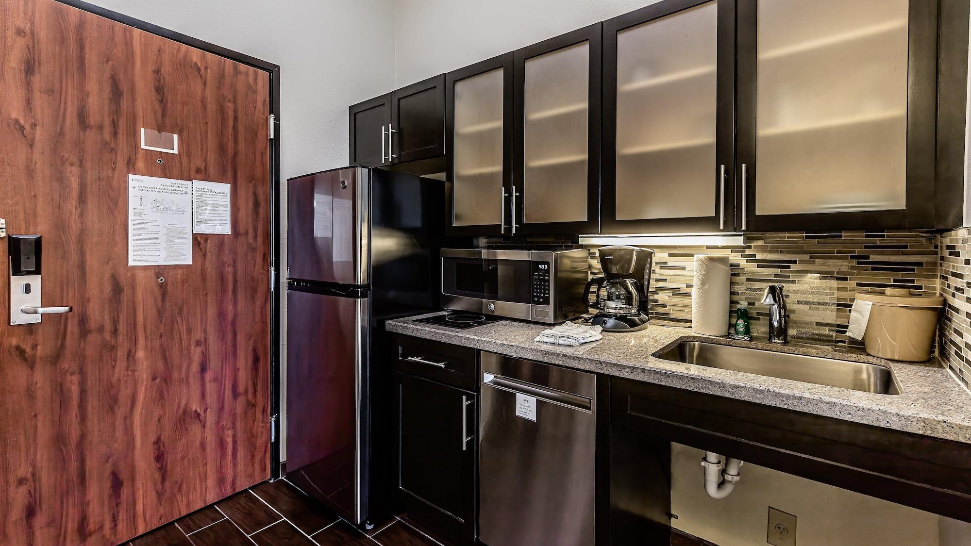 Staybridge Suites Laredo International Airport by IHG - photo 27