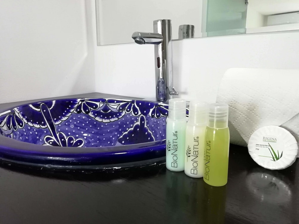 Bathroom amenities