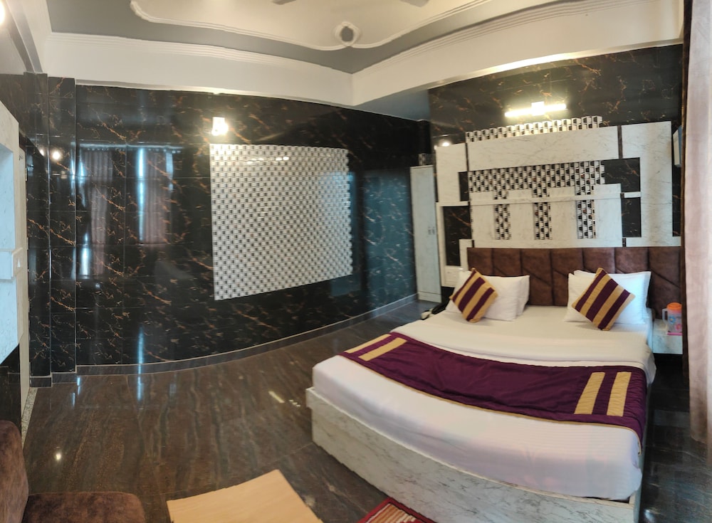 Hotel Sunshine - last minute hotel in Riasi