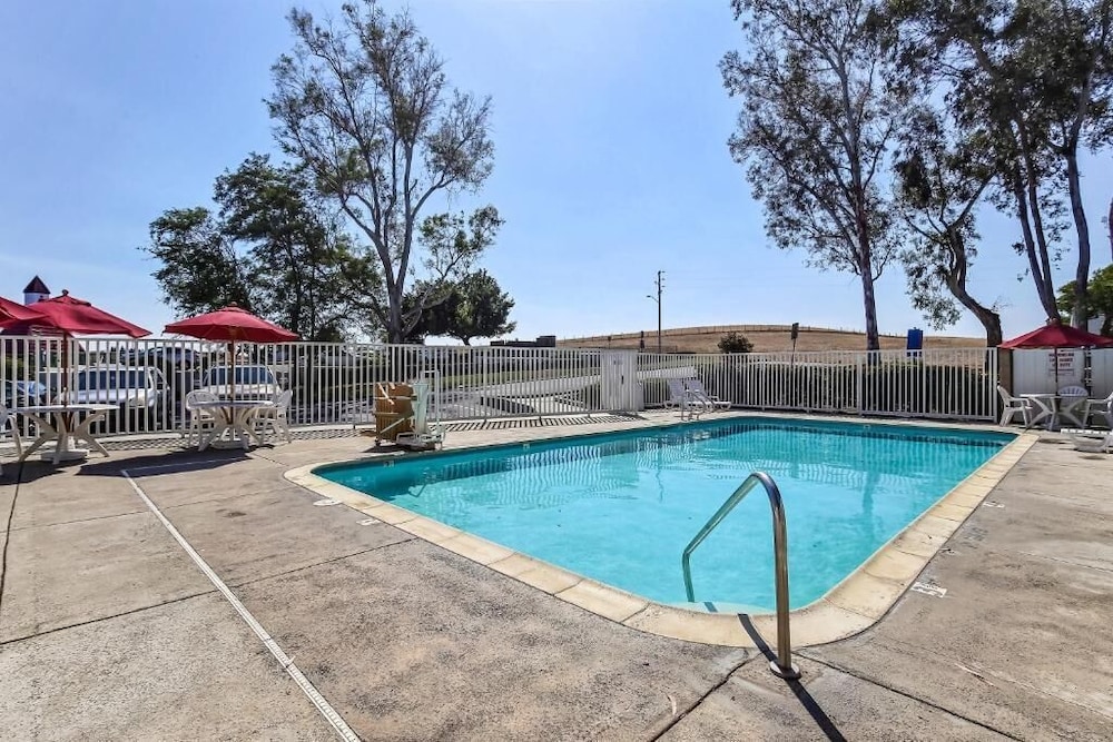 Super 8 by Wyndham Livermore - photo 17