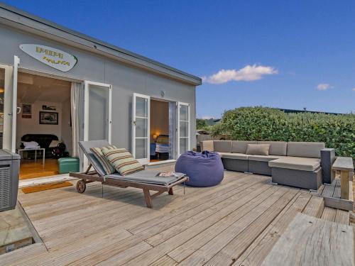 Pipi Palace Whangamata Bach in Whangamata, New Zealand